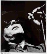 Van Morrison met veel schaduw