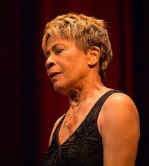 Bettye_LaVette_Cosmopolite_(cropped)_(212333)